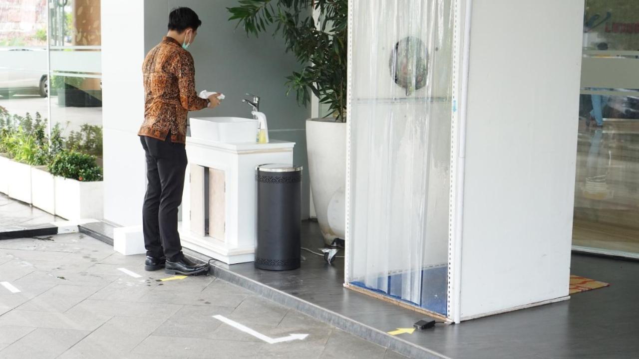 BW Luxury Hotel Jambi Exterior photo