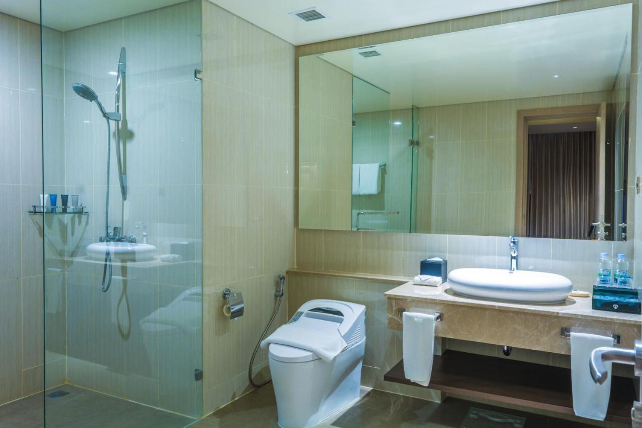 BW Luxury Hotel Jambi Exterior photo